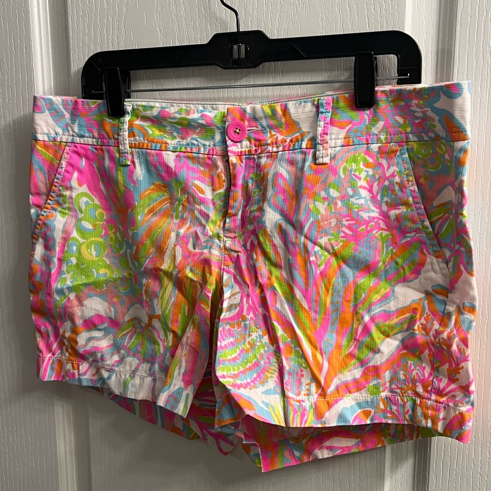 Lilly Scuba to Cuba Vibrant Multicolor Women's Callahan shorts